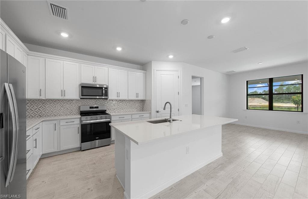 2049 Terreno BLVD-19