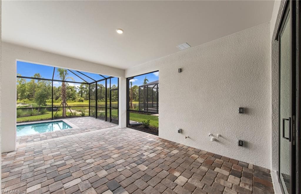 2049 Terreno BLVD-25