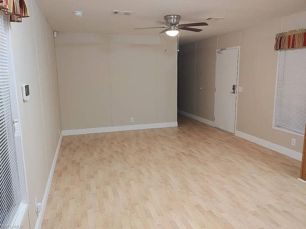 330 N Cabbage Palm ST-17