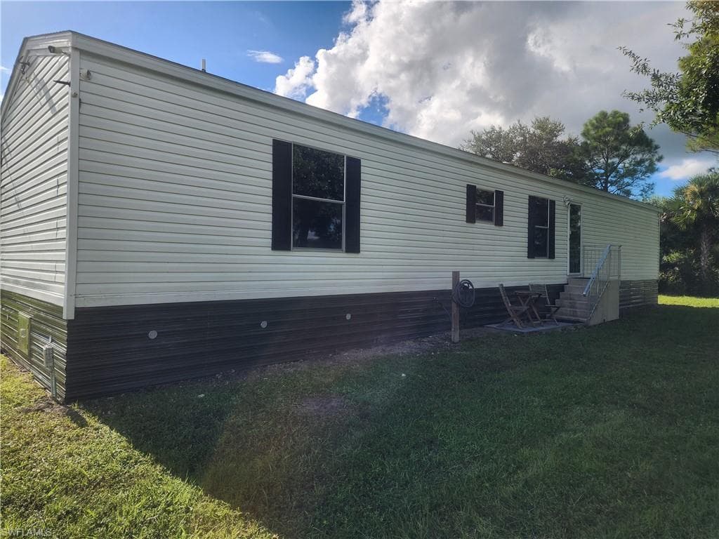 330 N Cabbage Palm ST-3