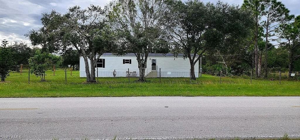 330 N Cabbage Palm ST-1