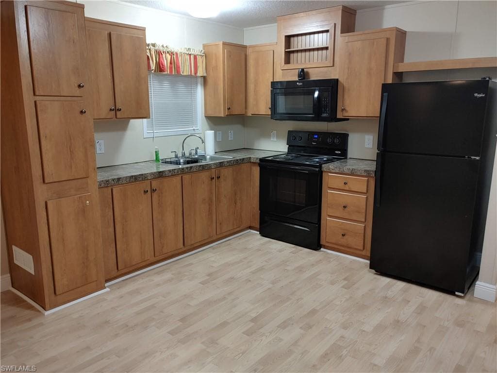 330 N Cabbage Palm ST-14