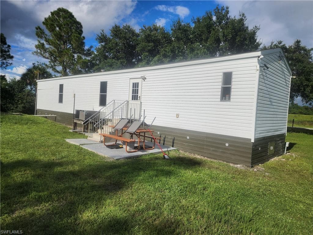 330 N Cabbage Palm ST-4