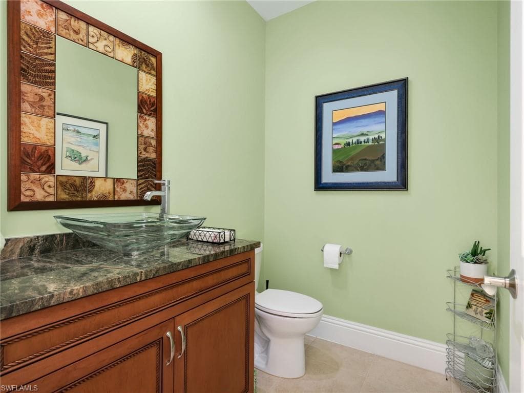 10842 Tiberio DR-28