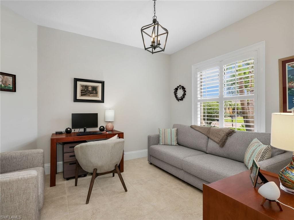 10842 Tiberio DR-33