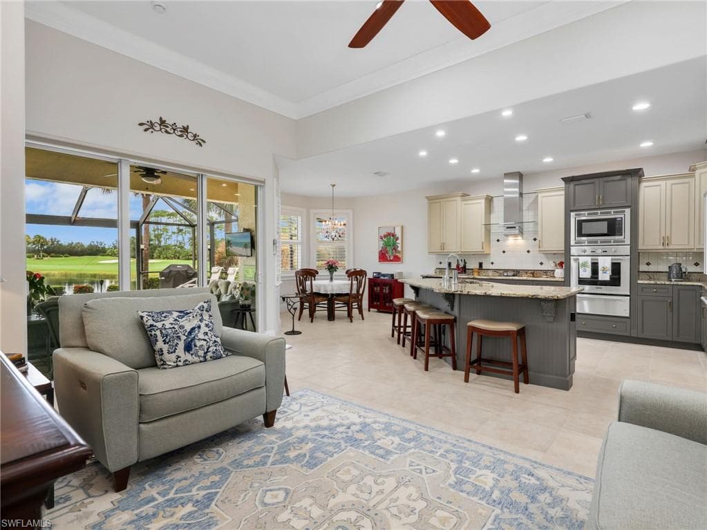 10842 Tiberio DR-11