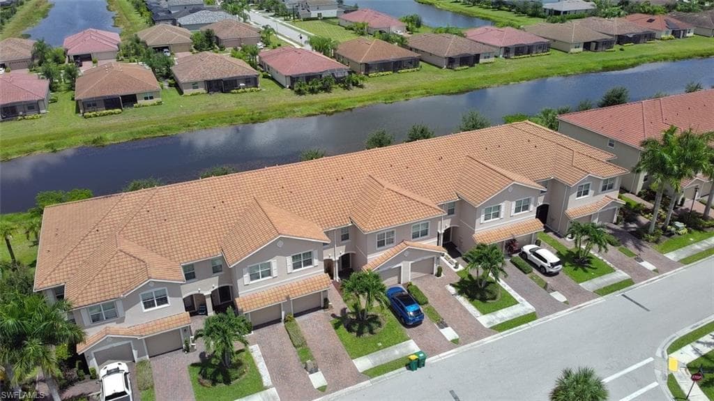 2744 Blossom WAY-1