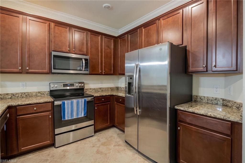 2744 Blossom WAY-9