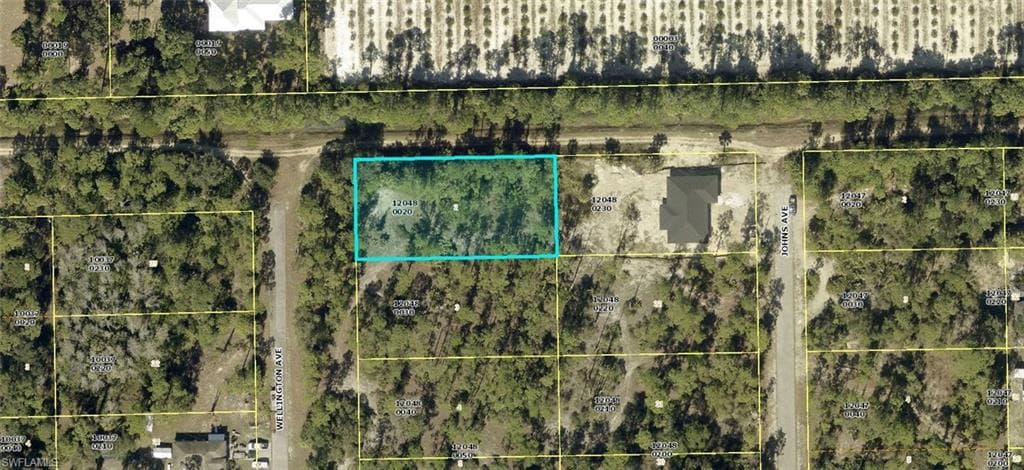 2320 Wellington AVE-3
