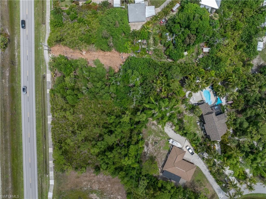 5750 Stringfellow RD-17
