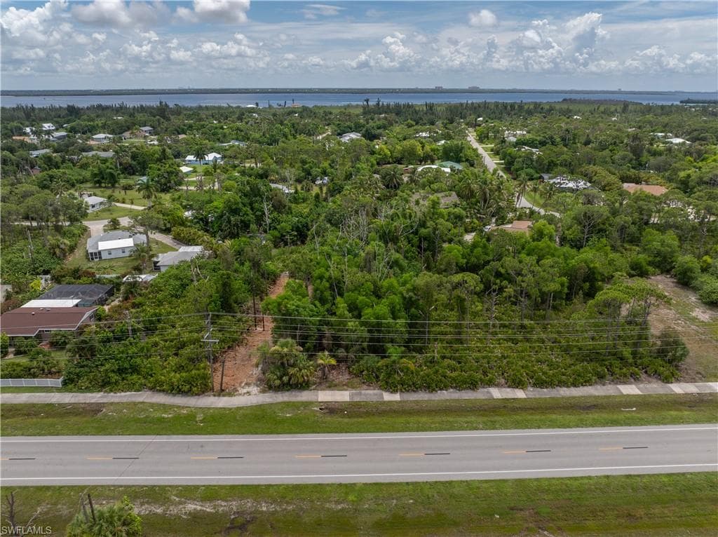 5750 Stringfellow RD-22