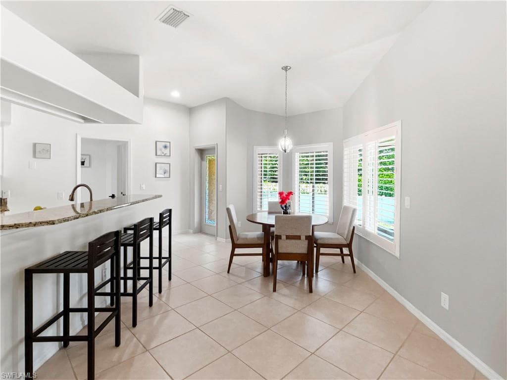 2716 20th AVE-16