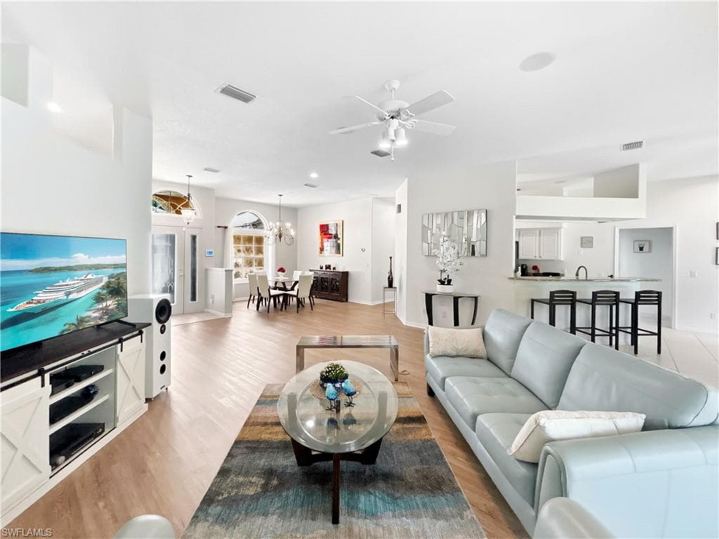 2716 20th AVE-18