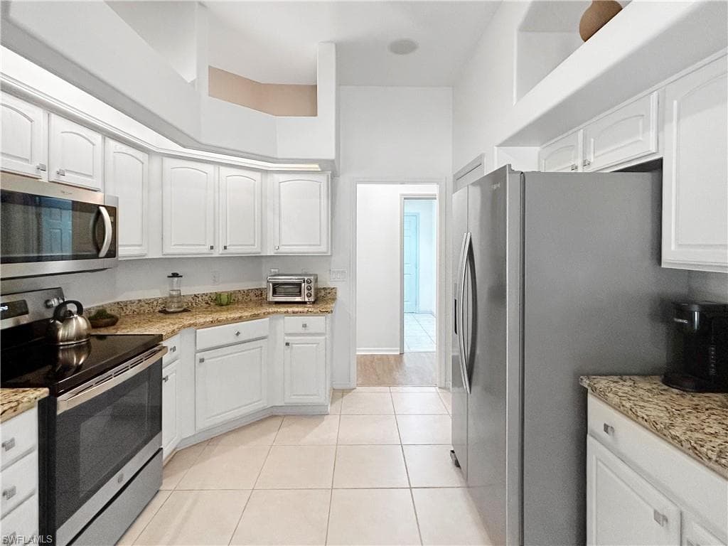 2716 20th AVE-15