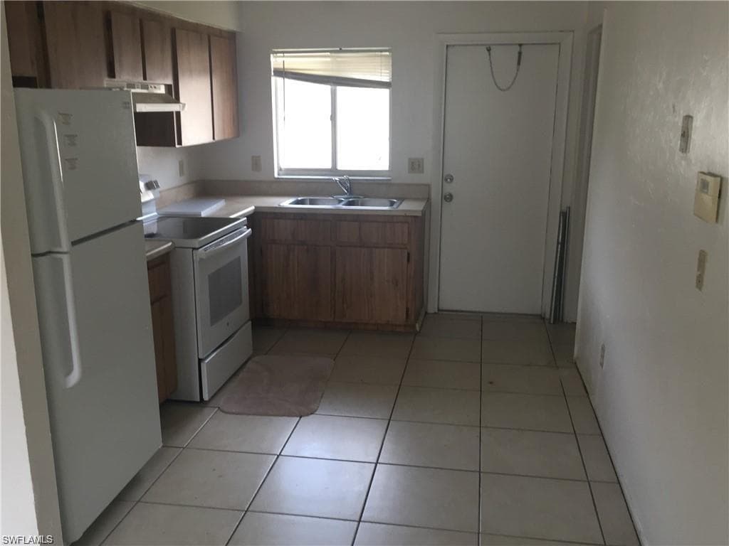 13333 1st ST 333-4