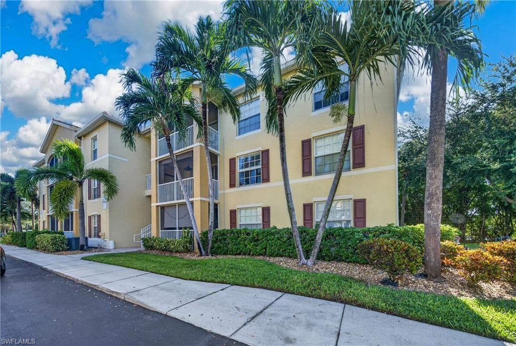 4122 Residence DR 121-23