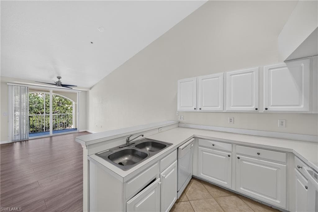 4122 Residence DR 121-6