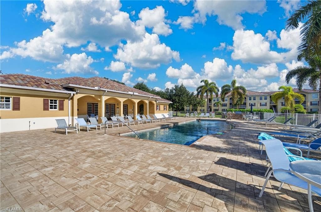 4122 Residence DR 121-17