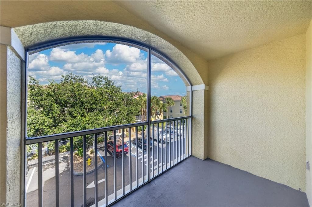 4122 Residence DR 121-16