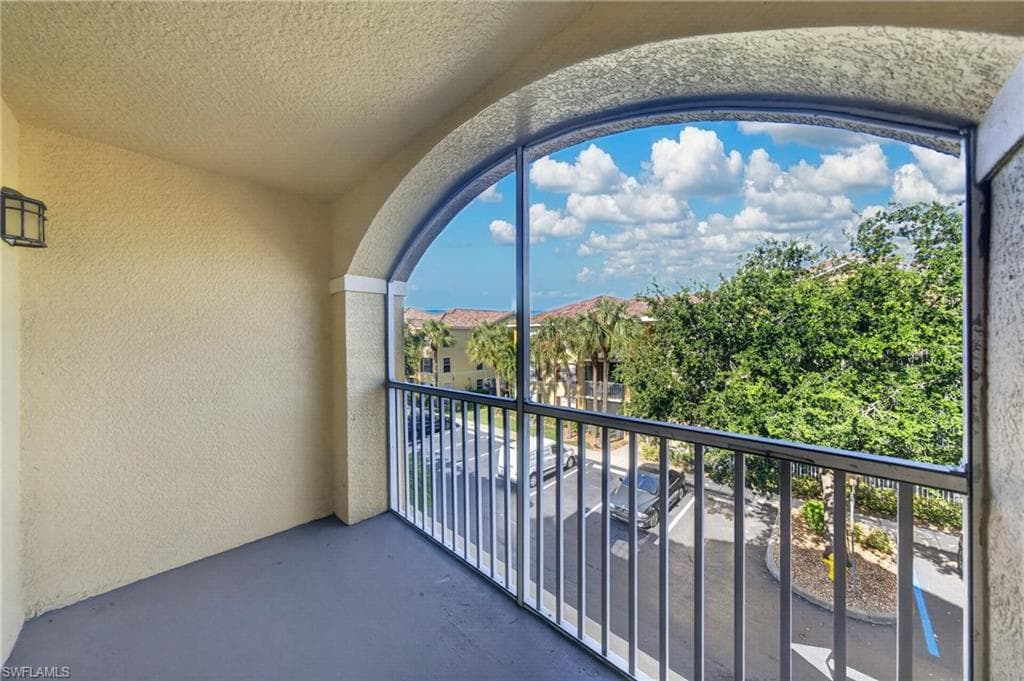 4122 Residence DR 121-15