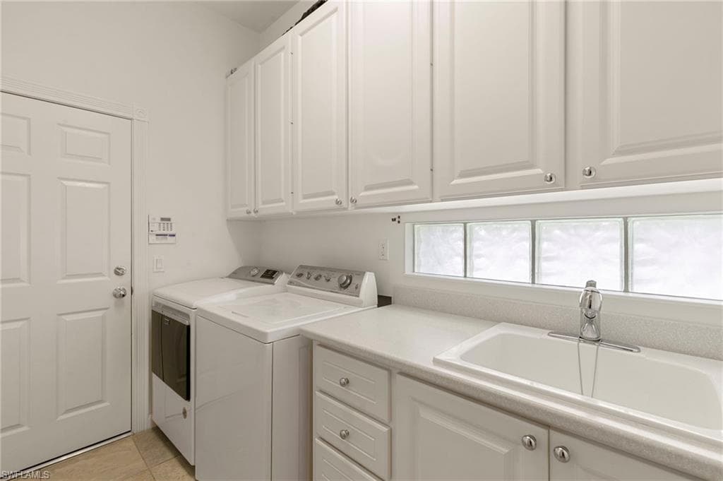 7709 Sicilia CT-33