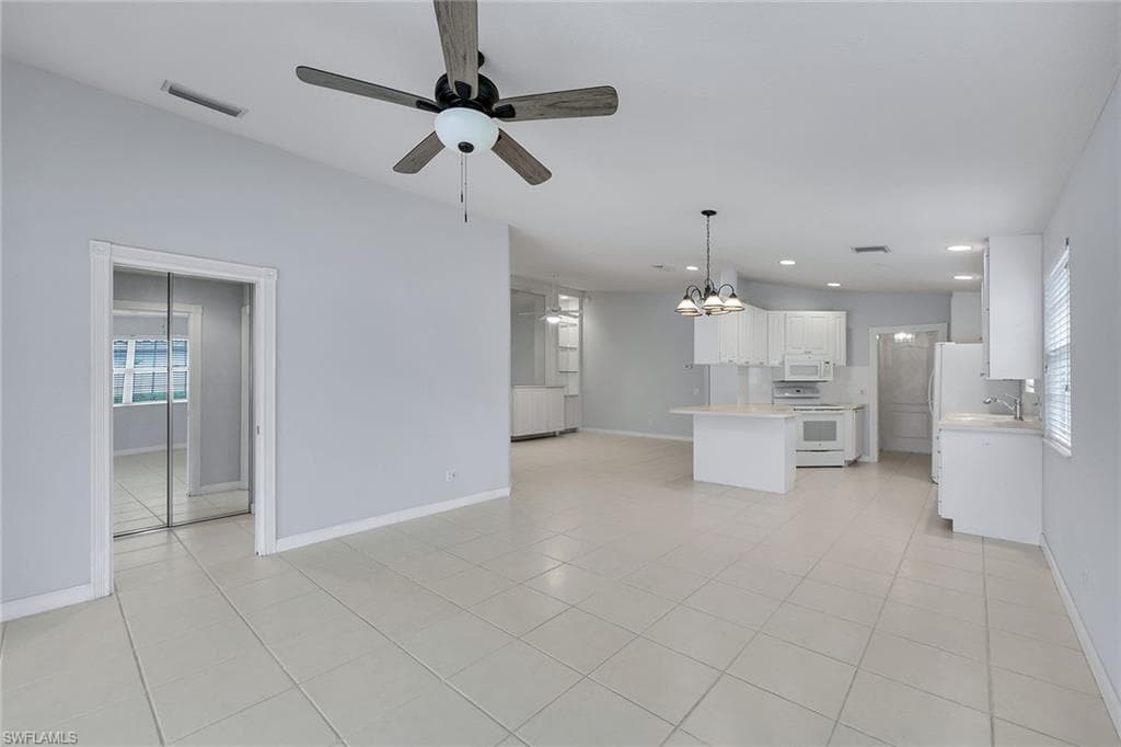 4922 Kingston WAY-12