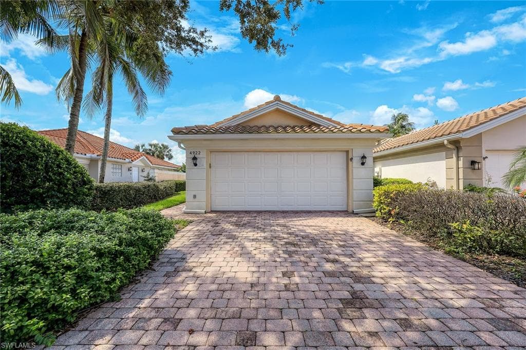4922 Kingston WAY-38
