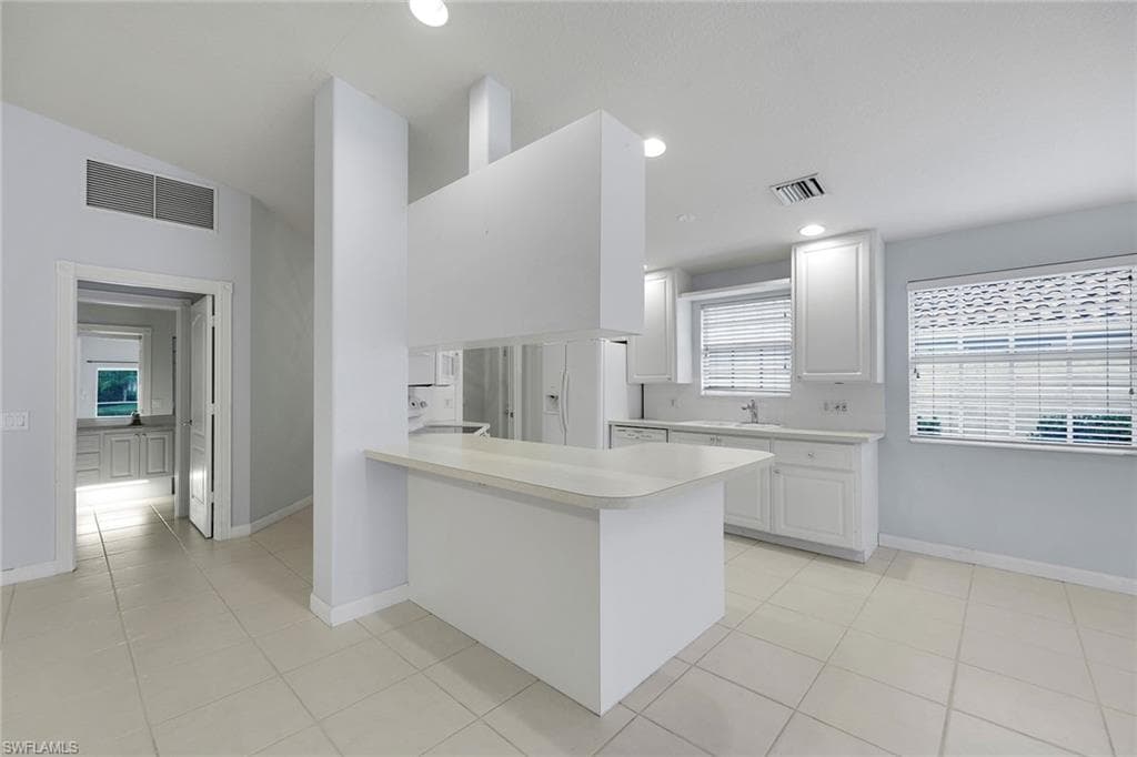 4922 Kingston WAY-10