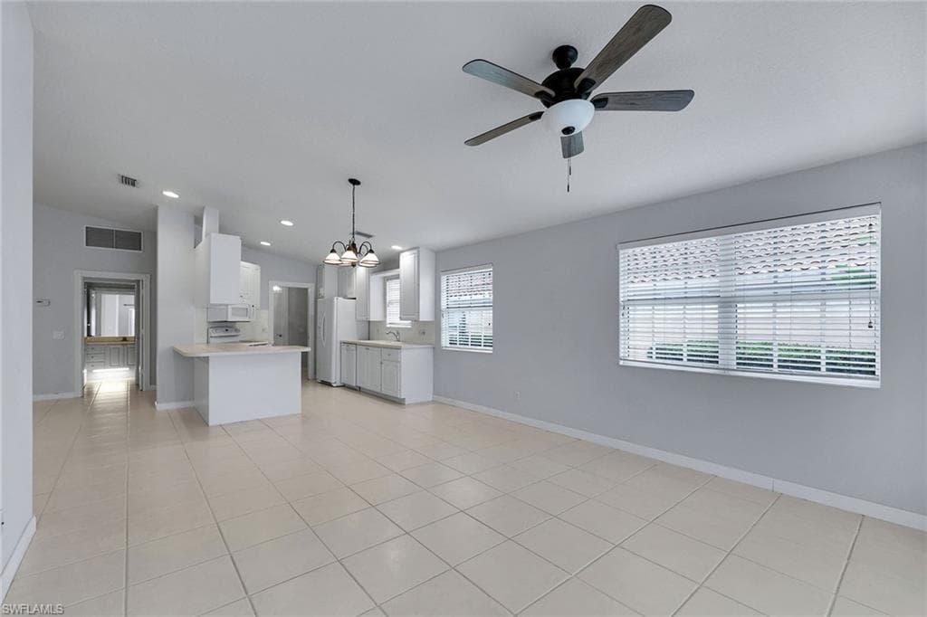 4922 Kingston WAY-11