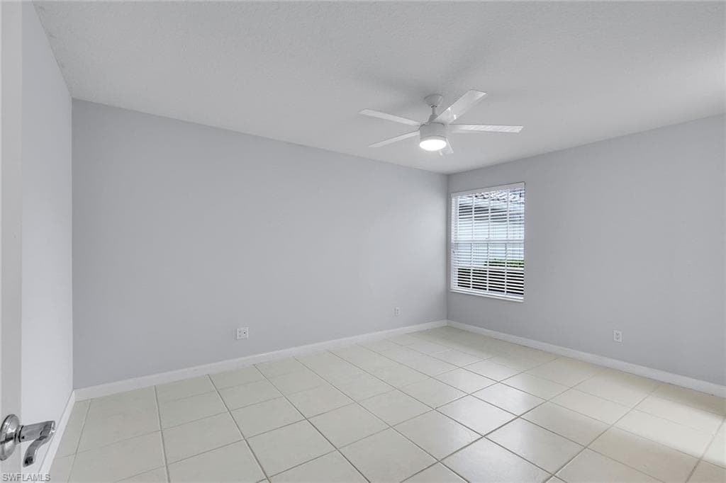 4922 Kingston WAY-19