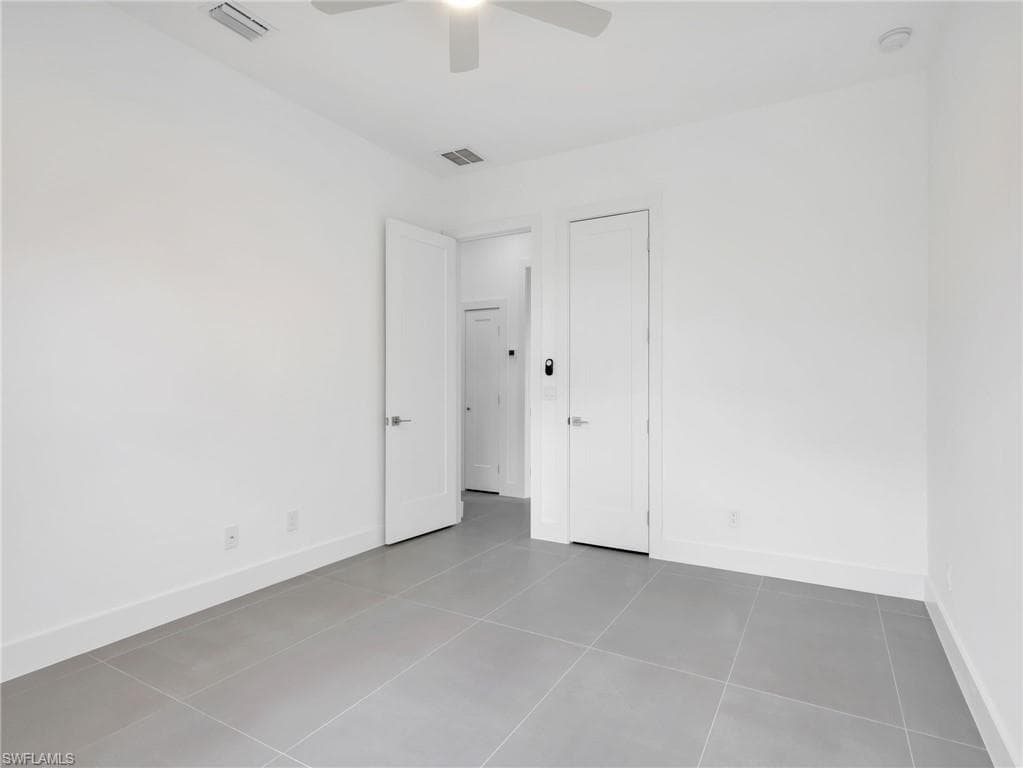 11042 Carnegie AVE-20