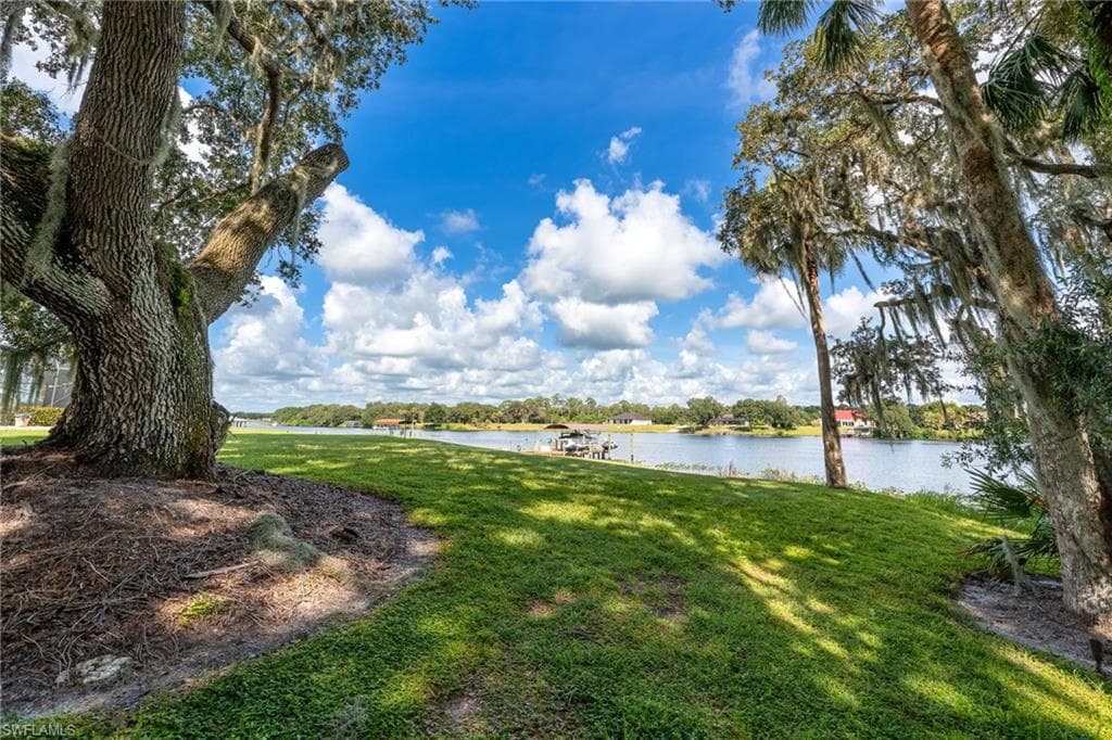 5272 River Blossom LN-41