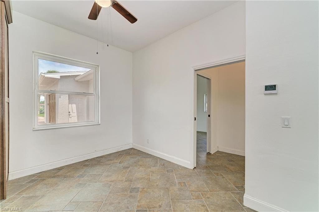 211 Bahia Vista DR-23