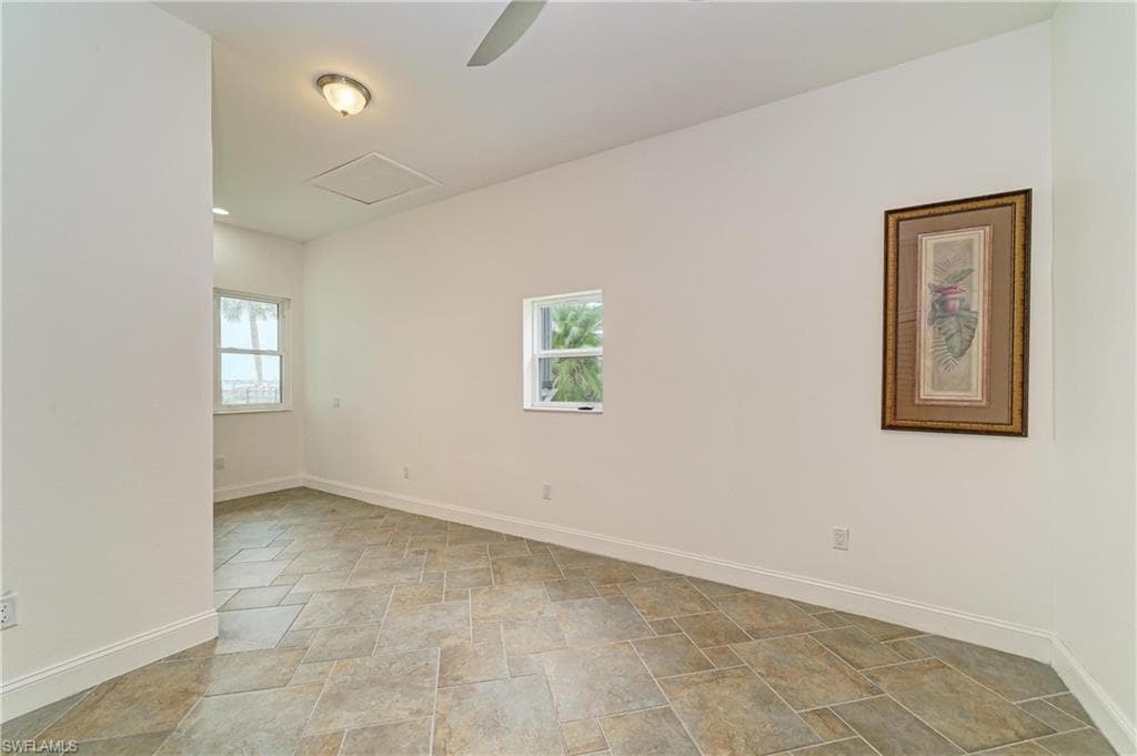 211 Bahia Vista DR-27
