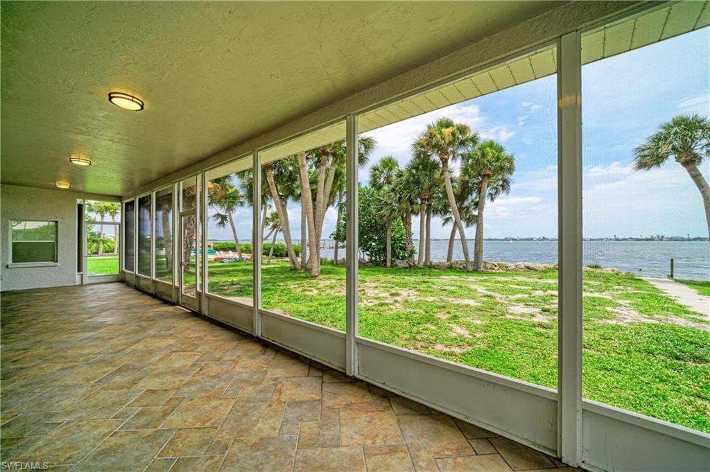 211 Bahia Vista DR-41