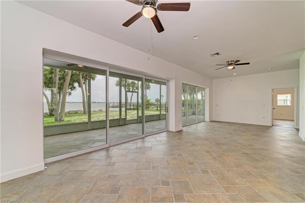 211 Bahia Vista DR-13