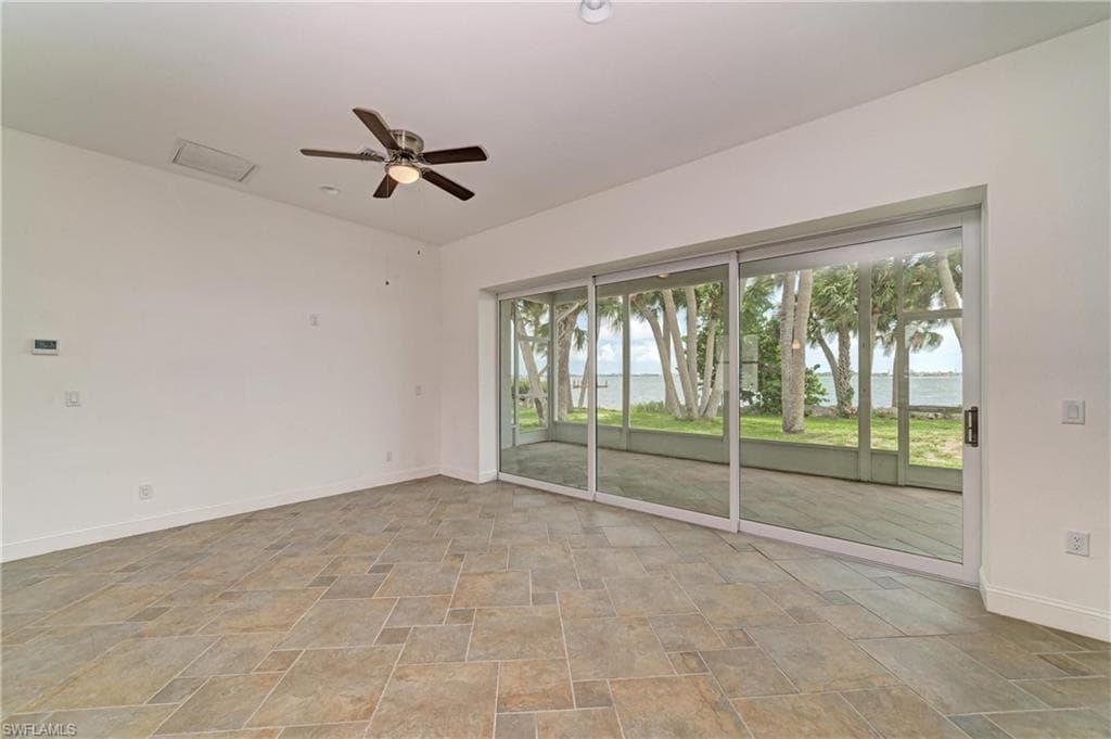 211 Bahia Vista DR-12