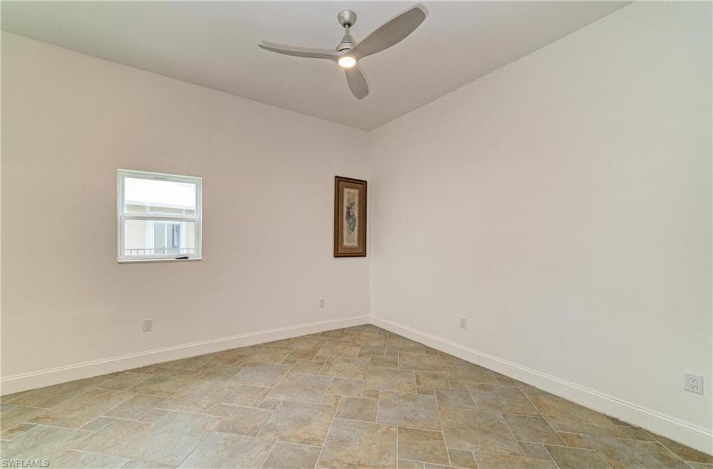 211 Bahia Vista DR-26