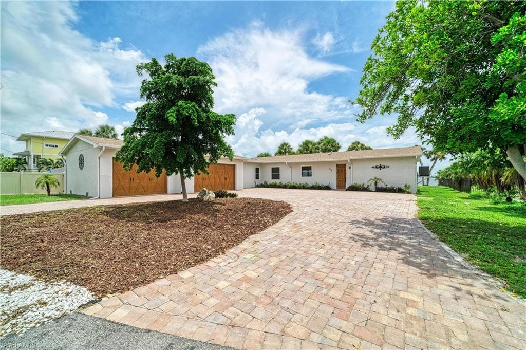 211 Bahia Vista DR-3