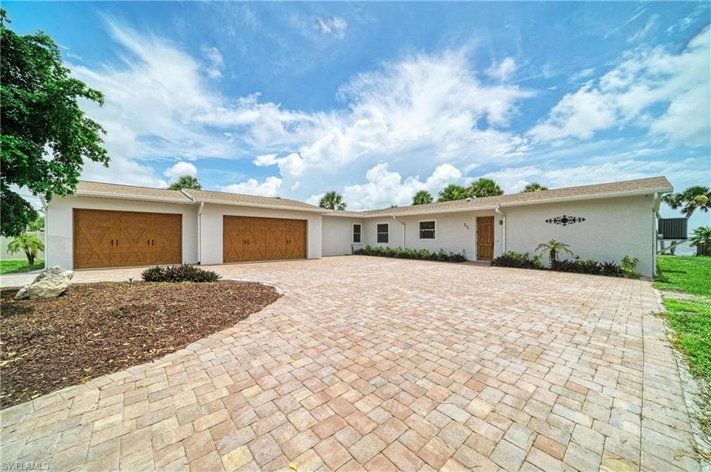 211 Bahia Vista DR-1