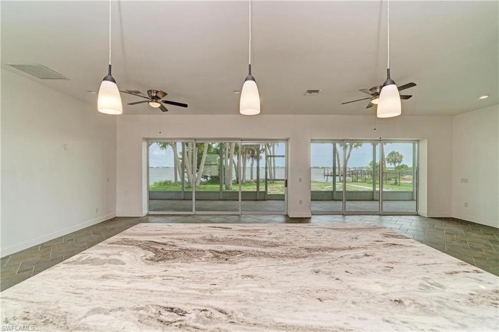 211 Bahia Vista DR-20