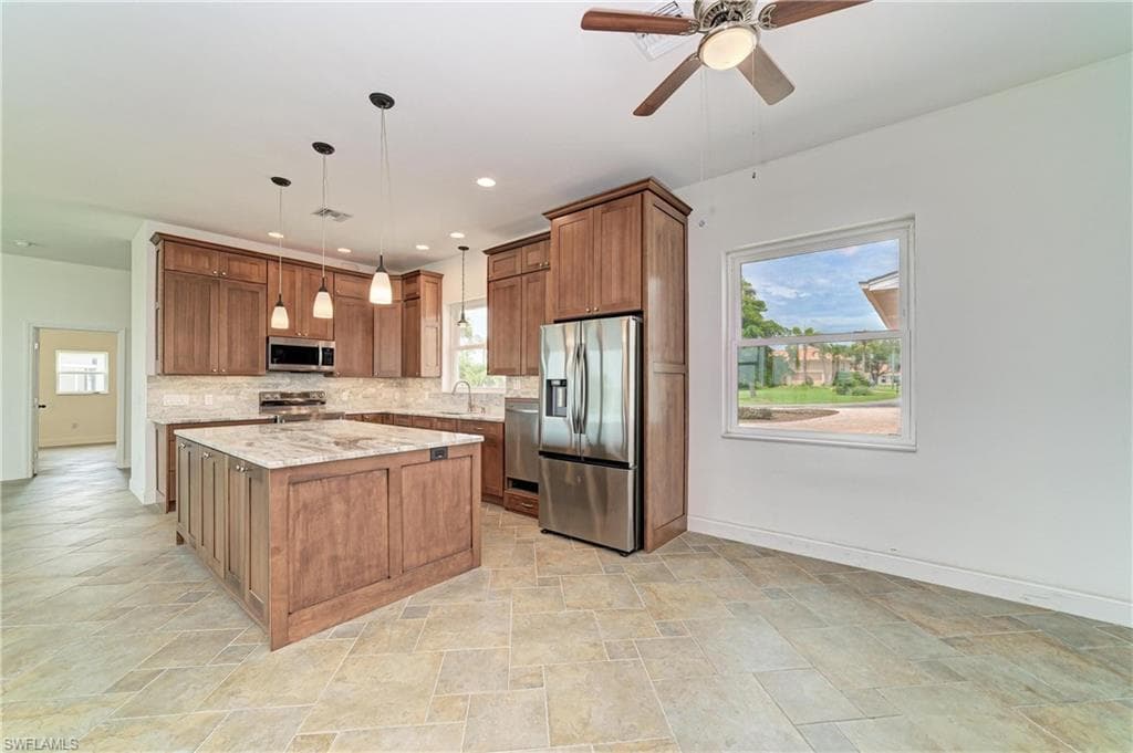 211 Bahia Vista DR-24
