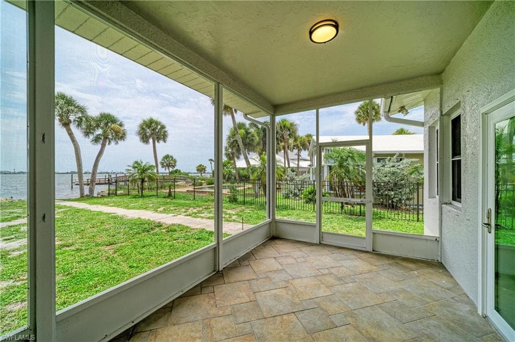 211 Bahia Vista DR-40