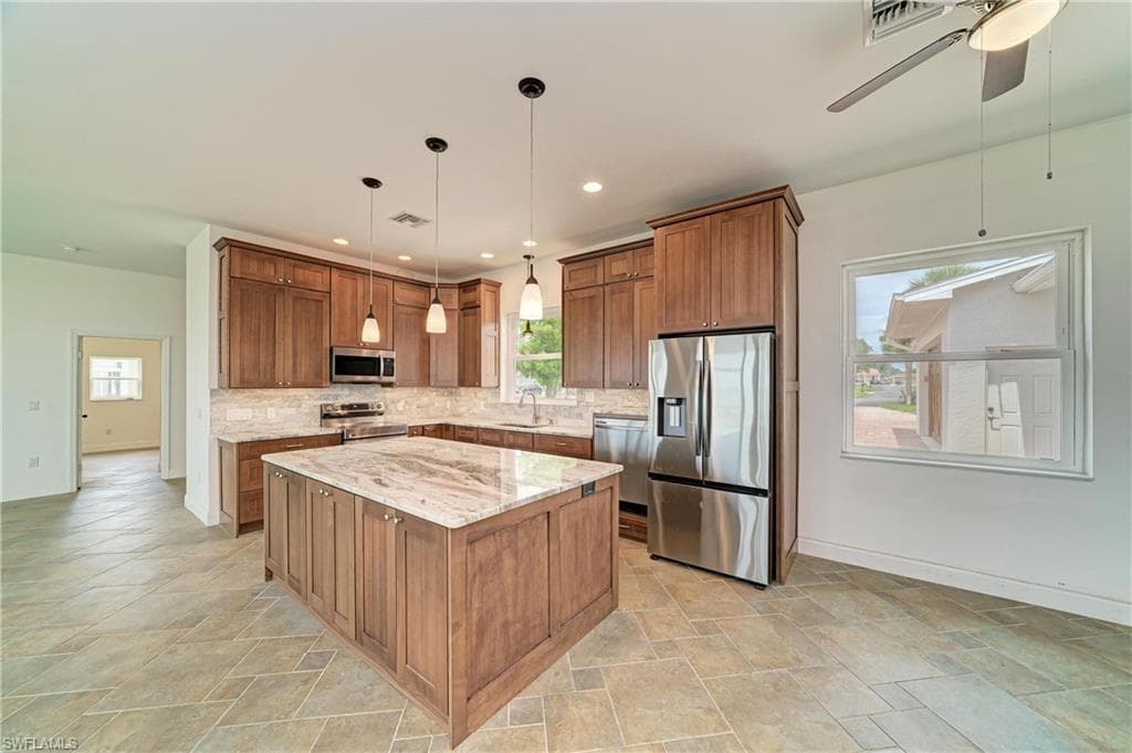 211 Bahia Vista DR-15