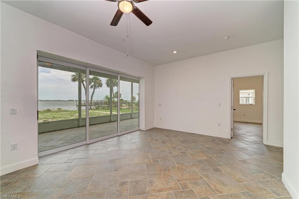 211 Bahia Vista DR-11