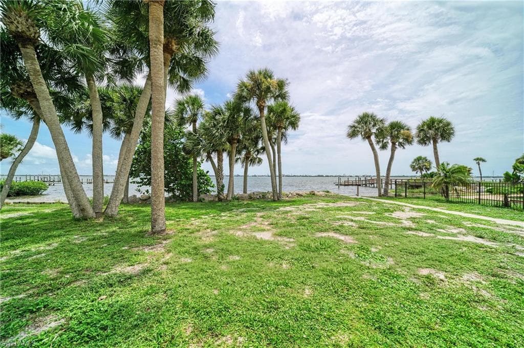 211 Bahia Vista DR-43