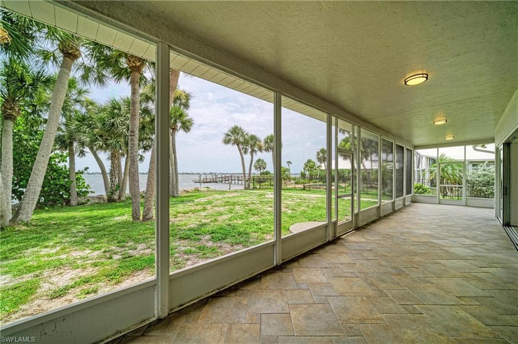 211 Bahia Vista DR-39