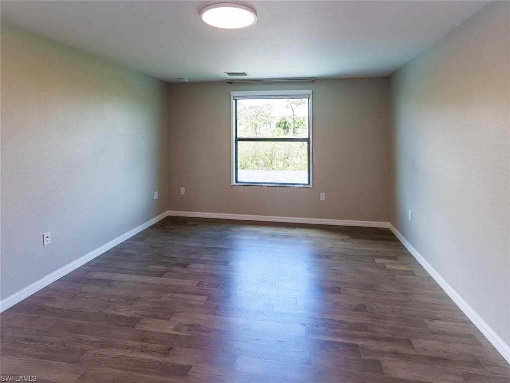 1588 Vizcaya LN-42