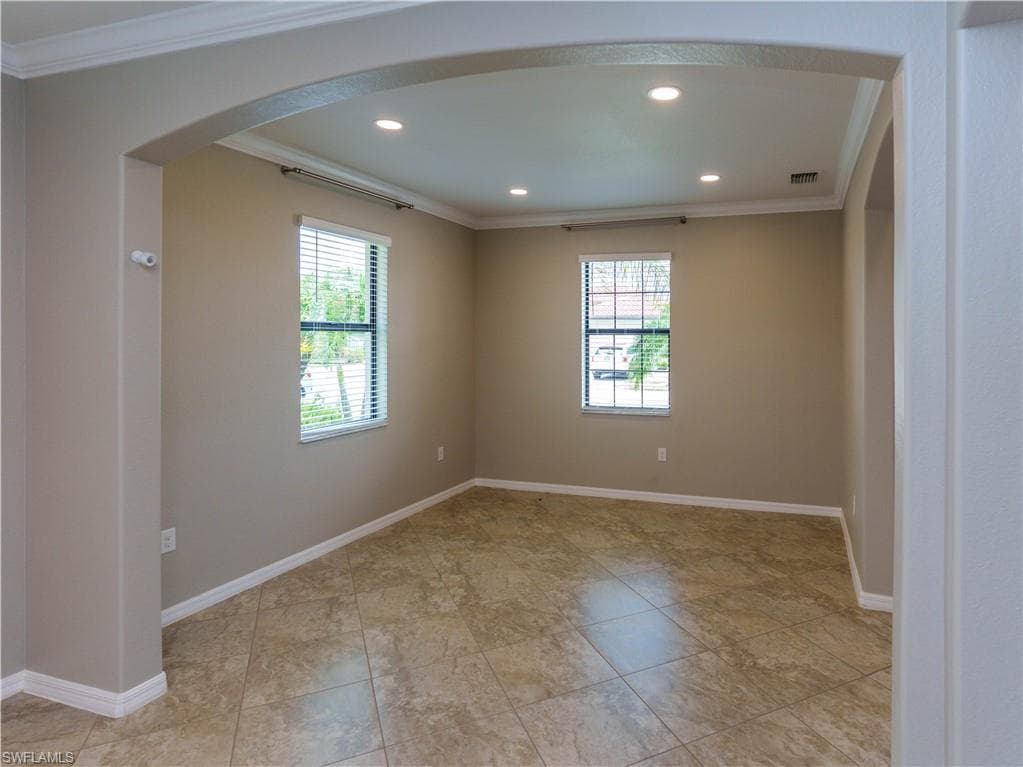 1588 Vizcaya LN-13