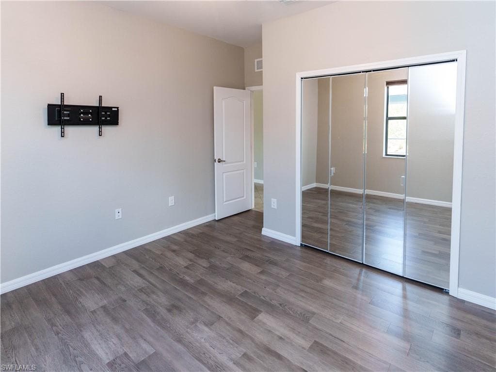 1588 Vizcaya LN-32